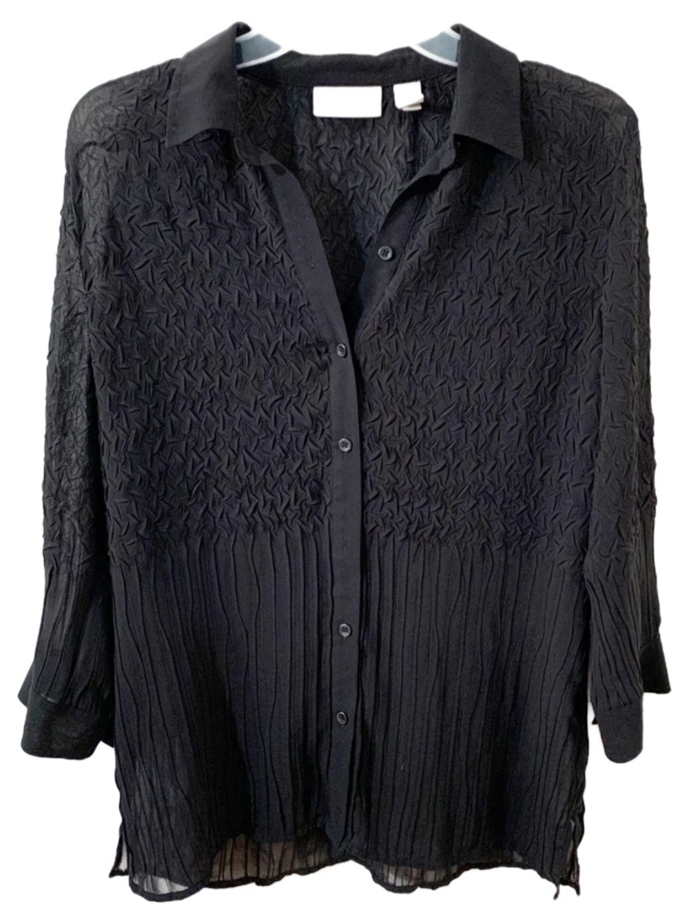Chico’s Textured Long Sleeve Button Front Pointed Collar Black Blouse Size 1 ⬛️